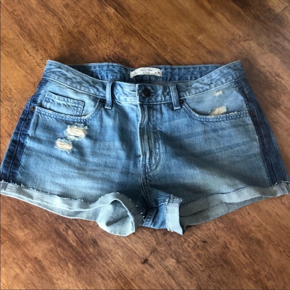 Abercrombie and Fitch distressed shorts, 4/27 NWT! - Picture 1 of 8